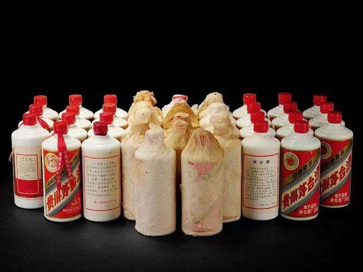 富文镇日照岚山回收酒价格哪里回收(附近上门回收茅台酒）?